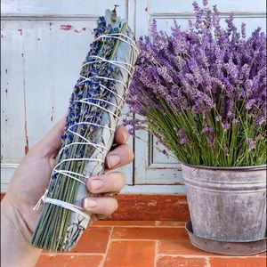 Sage and lavender smudge
